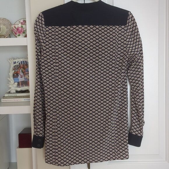 Tory Burch Silk Tunic in Navy/Beige Geo - Picture 7 of 8